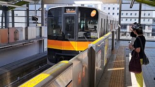 多摩モノレール1000形1110F各駅停車多摩センター行き立川南駅到着202383 [upl. by Urbano]