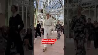 Desfile Chanel na Paris Fashion Week [upl. by Frisse679]