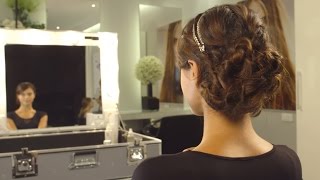 TUTO COIFFURE  Comment faire un chignon bas de mariage [upl. by Crain]