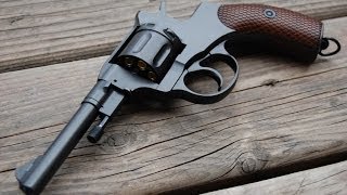 Wingun Nagant M1895 CO2 Revolver Overview [upl. by Selec584]