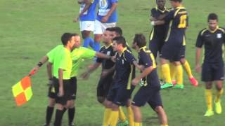 Jogador do Charneca Caparica agride o árbitro referee agression [upl. by Anchie]