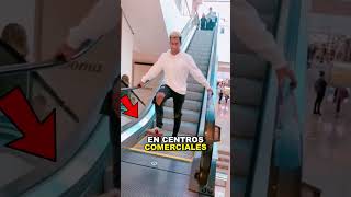 Cómo frenar una ESCALERA mecánica 😨 shorts viral [upl. by Noreen]