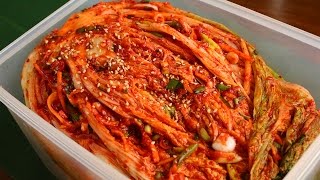 Traditional kimchi recipe Tongbaechukimchi 통배추김치 [upl. by Celie]