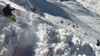 Skifahrer filmt in einer Lawine [upl. by Ynamad]