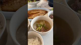 Gogi Guk 고기국  Korean beef soup grilled fish and a mushroom salad cooking [upl. by Ahsilac634]