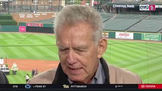 Tim McCarver on Mark McGwire breaking the singleseason homerun record [upl. by Rakia]