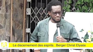 Le discernement des esprits Berger Christ Elysée [upl. by Ahseekal523]