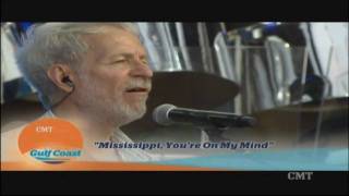 Jimmy Buffett and Jesse Winchester  Mississippi Youre On My Mind [upl. by Aiel]