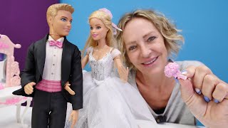 Nicoles SPA Salon Barbie heiratet Puppen Video auf Deutsch [upl. by Amron632]