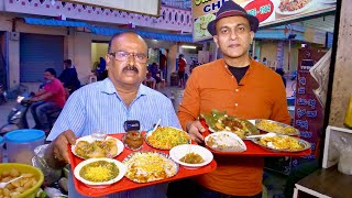 This Man ‘Invented’ The WHITE PAANI PURI Tasting BANGARPET CHAAT At Ramesh Chit Chat In Bangarapet [upl. by Burger]