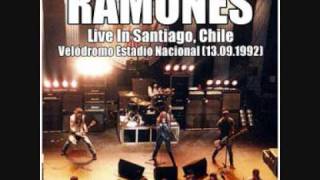 Ramones  Blitzkrieg Bop  Live Chile 1992 [upl. by Bertolde773]