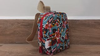 Mini mochila llavero 🎒 Medidas y material en la descripción 👇🏼 [upl. by Nwahsram868]