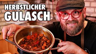 Gulasch kochen 🔪🔥 Herbstliche Variante mit Kürbis [upl. by Naihtsirc]