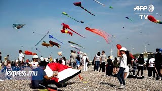 Des centaines de cerfvolants envahissent Dieppe [upl. by Laertnom]