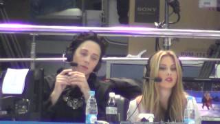 00008 Sochi 2014 Johnny WEIR singing and Tara Lipinski during FD [upl. by Gnilhsa]