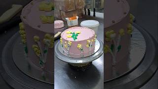 Vanilla spring 🌼🌱 flowers cake decoration Shorts [upl. by Isaacs]