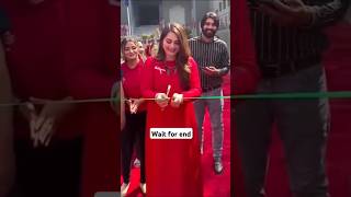 ریڈ ڈریس پہنے ایمن خان کا اپنى بیٹی امل کے سکول میں شاندار استقبالaimankhanbeautifulshortvideo [upl. by Haiel818]