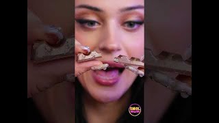 Ha creato una torta coi cioccolatini per evitare di essere catturato 🍫😂 videocomici buffo [upl. by Gian]