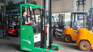 Xe Nâng Điện Lithium Reach Truck Đứng Lái 15 Tấn Hangcha  Xenanglithiumvn [upl. by Aihsetal577]