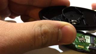 Replacing the Battery on a 2008 Infiniti G35 Key [upl. by Einnig]