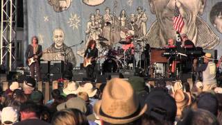 Right Down The Line  Bonnie Raitt at Hardly Strictly 2013 [upl. by Angelo433]