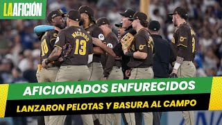 Aficionados de Dodgers lanzaron pelotas y basura al campo en derrota ante Padres [upl. by Eelrebmyk187]