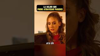 shorts viralvideo La mujer que puede atravesar paredes [upl. by Chee]