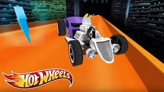 Juego de Coches 1 Hot Wheels Track Builder 2014 NEW FEATURES [upl. by Odraleba663]