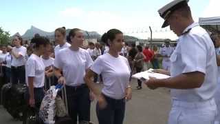 Chegada da 1ª Turma de Aspirantes femininas à Escola Naval [upl. by Annmaria]