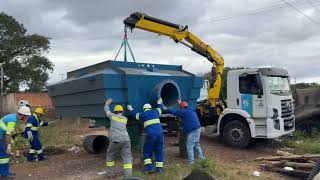 Sabesp leva bomba flutuante ao RS [upl. by Ssilb]