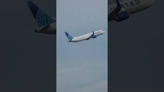 Boeing 737 MAX 9  United airlines  yvr airport  takeoff boeing max united aviation [upl. by Benil583]