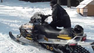 Ski doo Summit 800 cold start [upl. by Yllas]