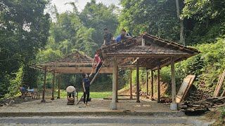 Day 5 at the resettlement site Neighbors come to help Kong reroof his house [upl. by Ebba832]