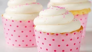 White Cupcakes Recipe Demonstration  Joyofbakingcom [upl. by Razal]