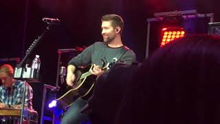 Josh Turner “Firecracker” LIVE at The Dixie National Rodeo 2018  Feb 08 2018 [upl. by Welby]