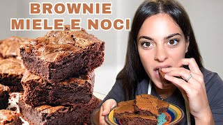 BROWNIES MIELE E NOCI  LA RICETTA DEI 100 GRAMMI [upl. by Annoik]