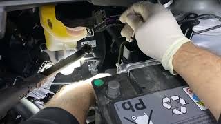 HYUNDAI IX20 BATTERY REPLACEMENT CHANGE DIY BATTERIE WECHSELN 14 2017 START STOP PROBLEM [upl. by Armando699]