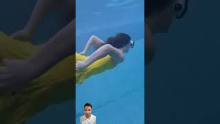 underwater swimming mermaid swim pool funny playa cute abimonkey fishing [upl. by Aicilef594]