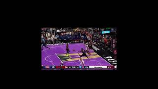 Jalen Duren with the WIDE OPEN dunk on the pick and roll nba jalenduren [upl. by Lanoil]