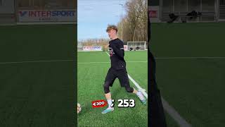 €30 VS €300 VOETBALSCHOENEN INSANE [upl. by Masry]