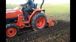 KUBOTA L3200 TRACTOR [upl. by Adian]