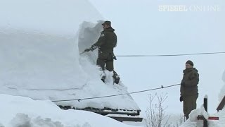 Wassermassen und Tiefschnee Das Wetter zeigt Europa was es kann  DER SPIEGEL [upl. by Lered]