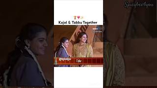 Kajol giving award to Tabbu❣️✨️ shorts ytshorts youtubeshorts kajol tabbu bollywood [upl. by Harbert]