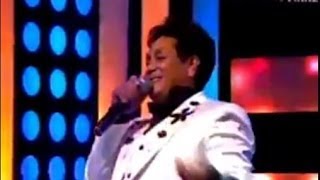 Juan Gabriel se presenta borracho desafina casi cae sobre actua en Yo me llamo Ecuador 2014 [upl. by Rehpotsyrhc281]