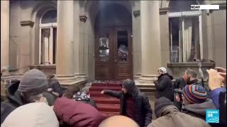 Tensions ran high on Christmas Eve in Serbias capital • FRANCE 24 English [upl. by Rosenwald117]