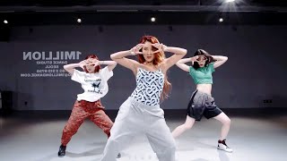 mirrored Hwasa  Maria  Lia x Tina x Yeji  dance practice [upl. by Vil]