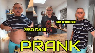 Sun Bed cream fake tan PRANK [upl. by Melda285]