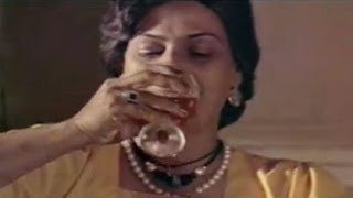 Nirnayam Movie  Amalas Aunty Drunk Scene [upl. by Doti]