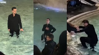 Uomo dentro la Fontana Di Trevi ma è Berlino della Casa Di Carta  insieme ad Albano per lo spin off [upl. by Werbel]