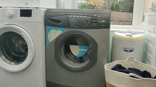 Hotpoint wma46 non colourfast cotton 40 main wash [upl. by Adriaens]